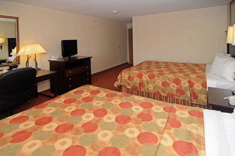 Best Western Roanoke Inn & Suites Room photo