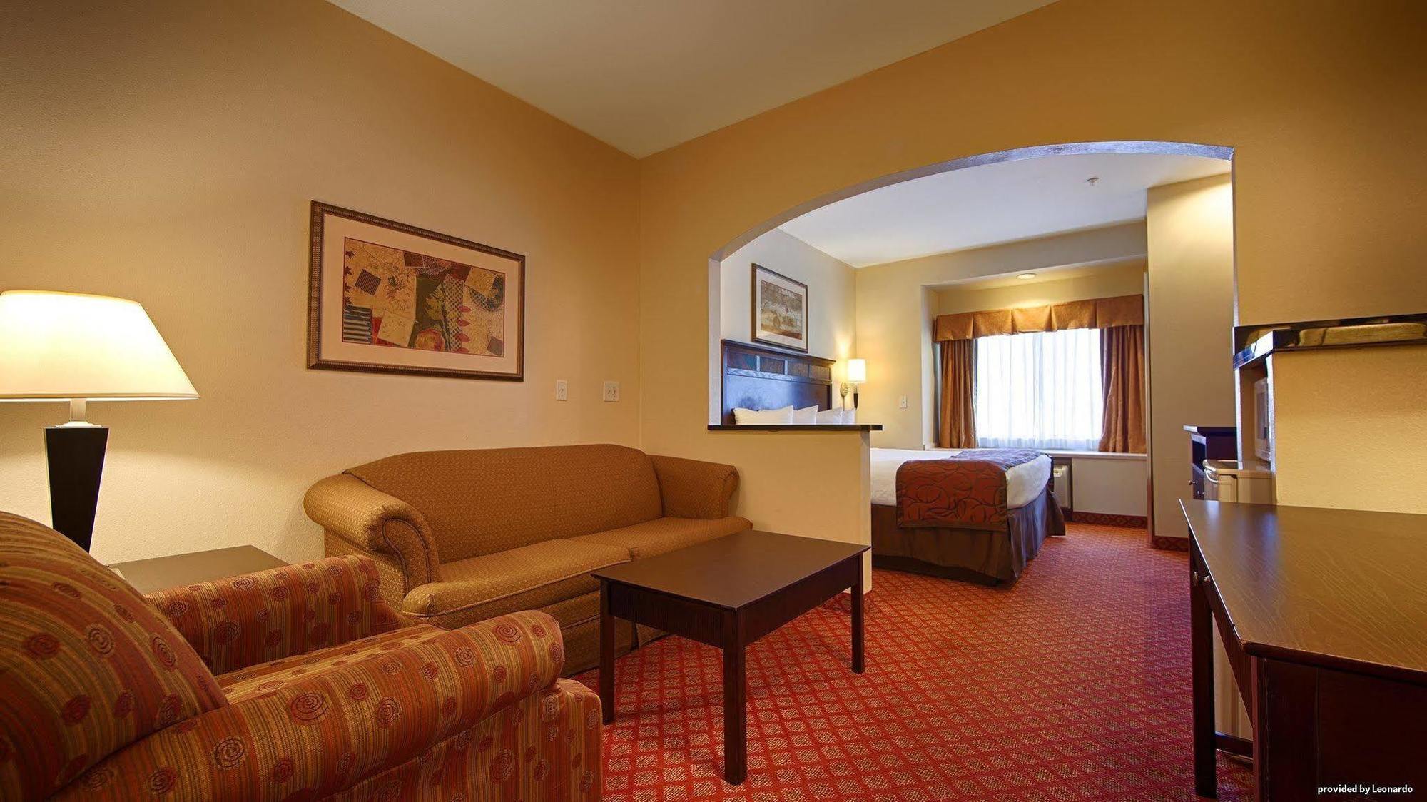 Best Western Roanoke Inn & Suites Exterior photo