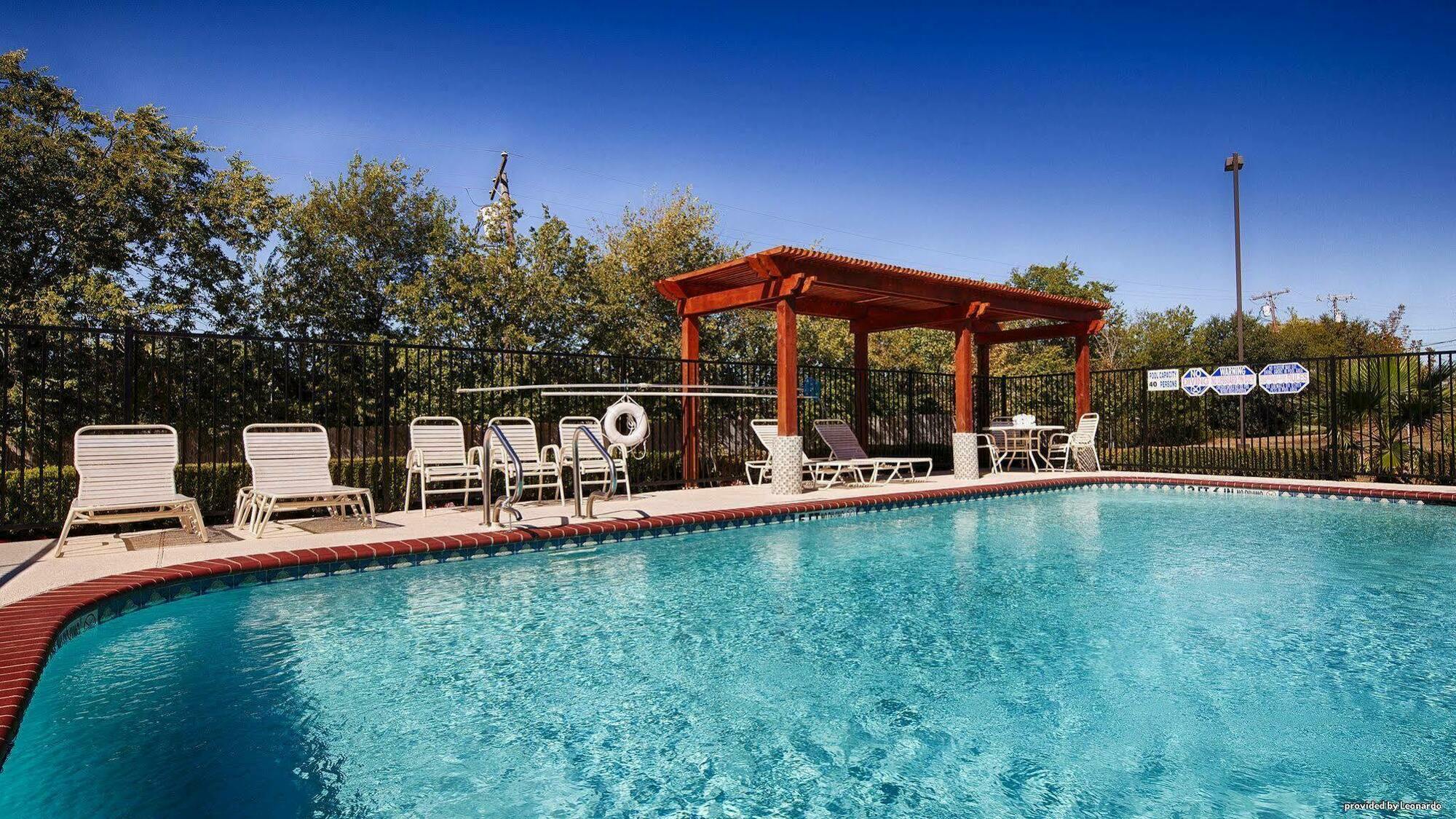 Best Western Roanoke Inn & Suites Exterior photo