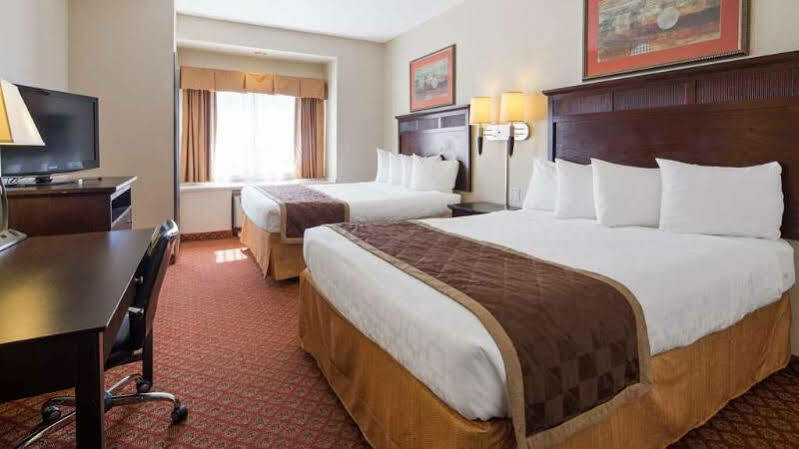 Best Western Roanoke Inn & Suites Exterior photo